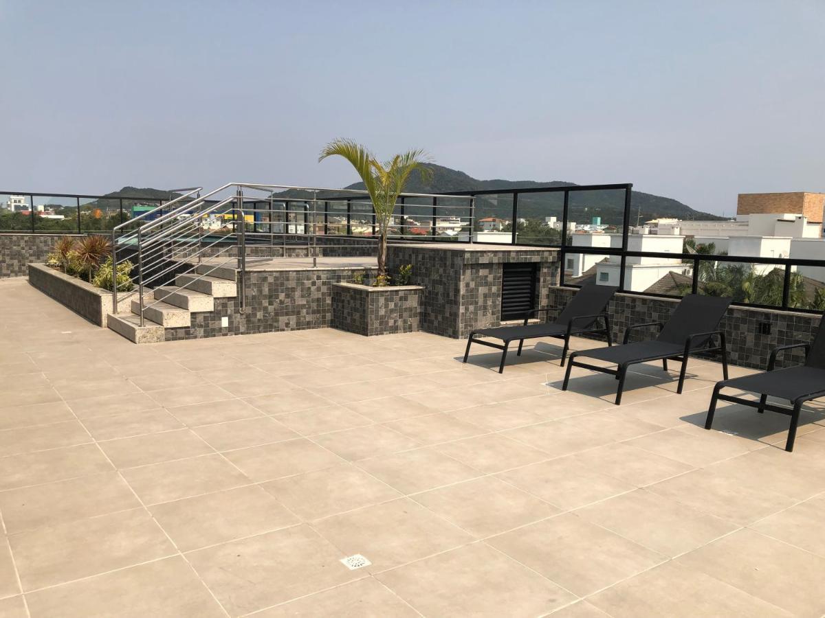 Nos Ingleses Com Piscina A 700m Da Florianopolis